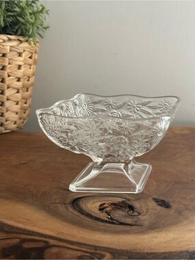 Carnival Glass Pedestal Diamond Shaped Bowl Candy Dish Clear pineapple & floral